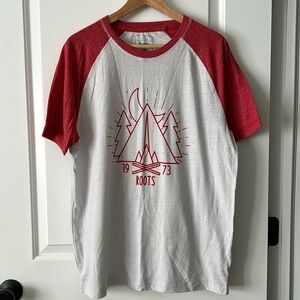 Roots Men’s large t-shirt